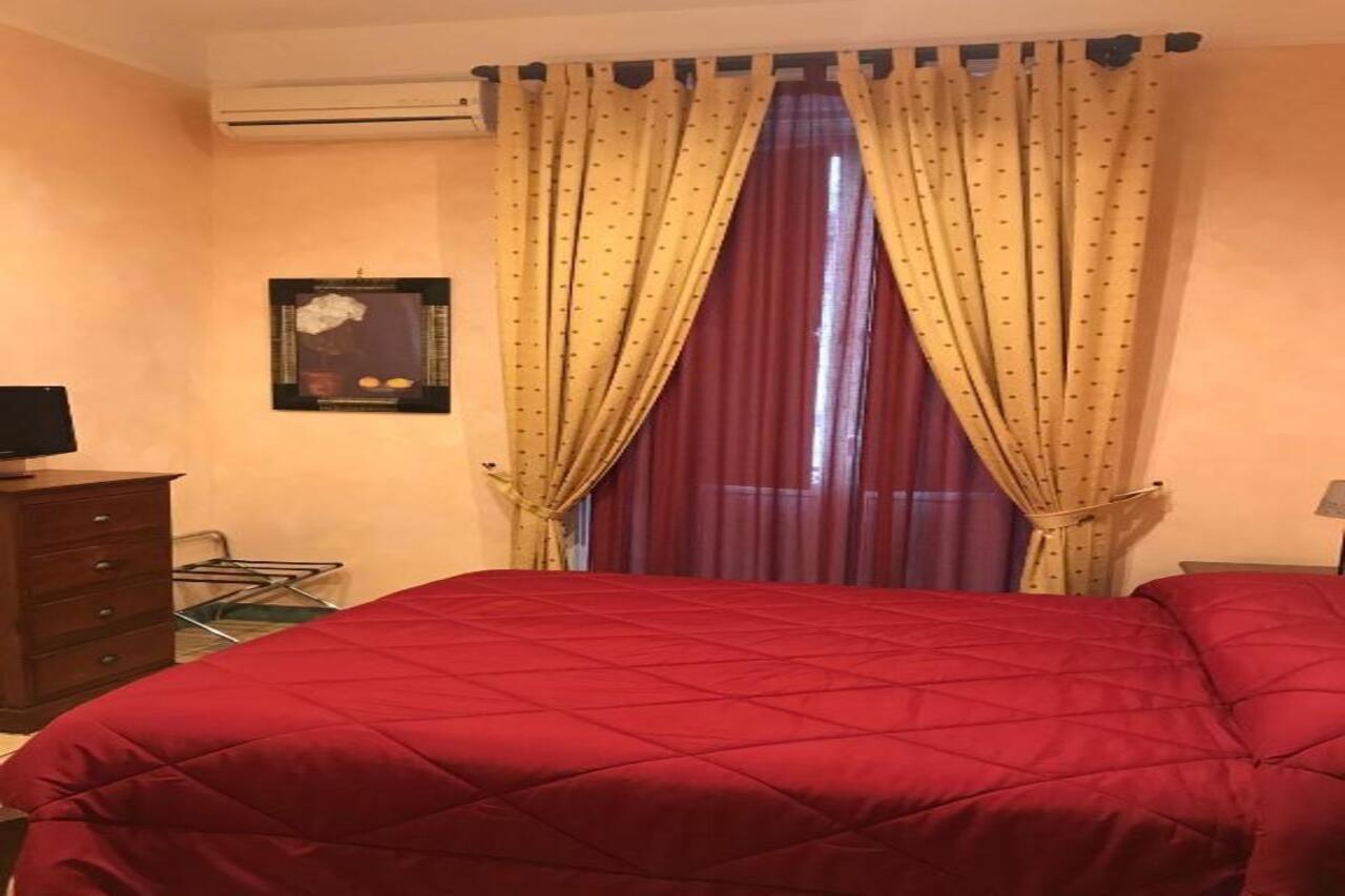فندق شيليزي نابولي المظهر الخارجي الصورة