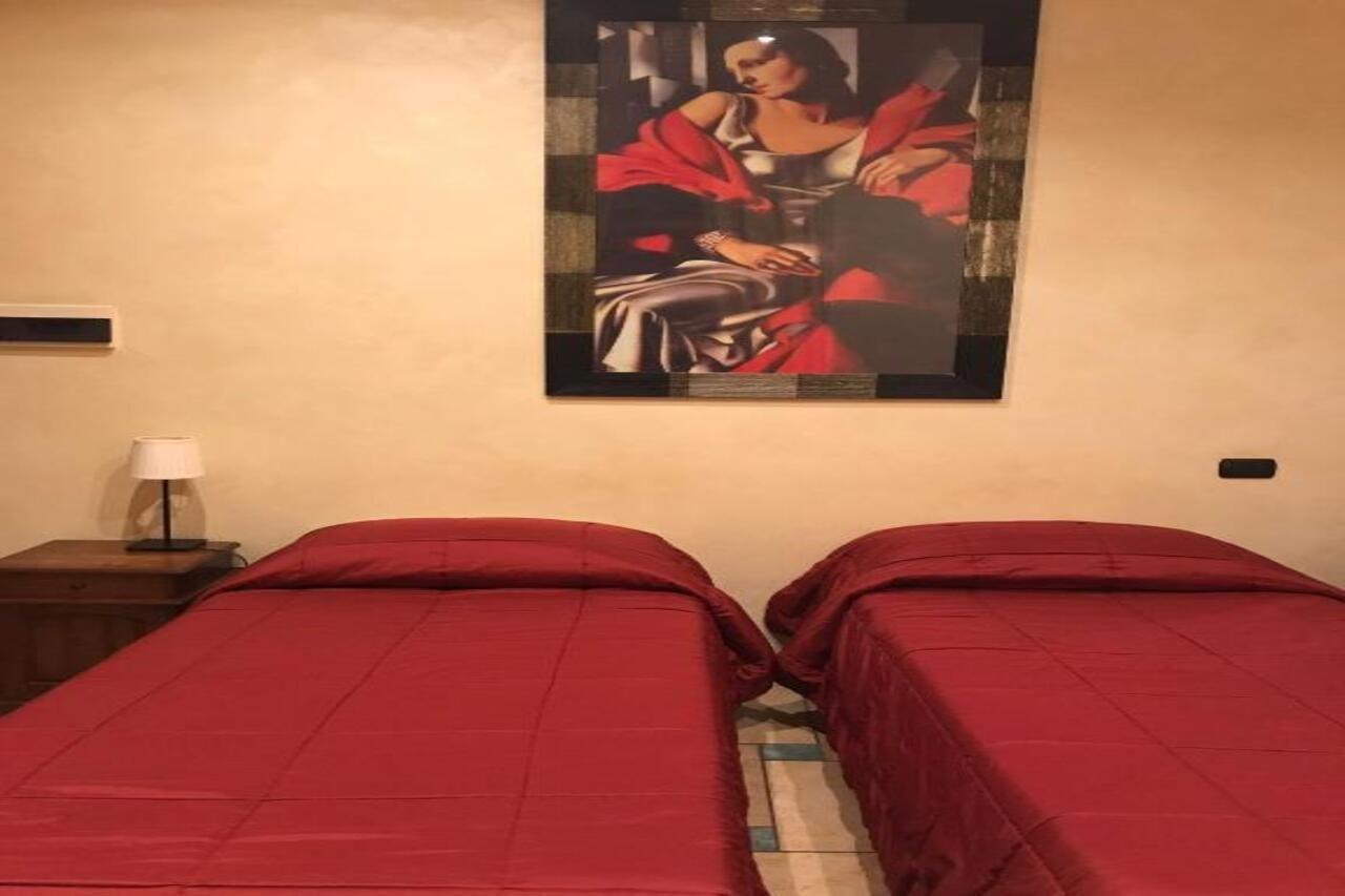 فندق شيليزي نابولي المظهر الخارجي الصورة